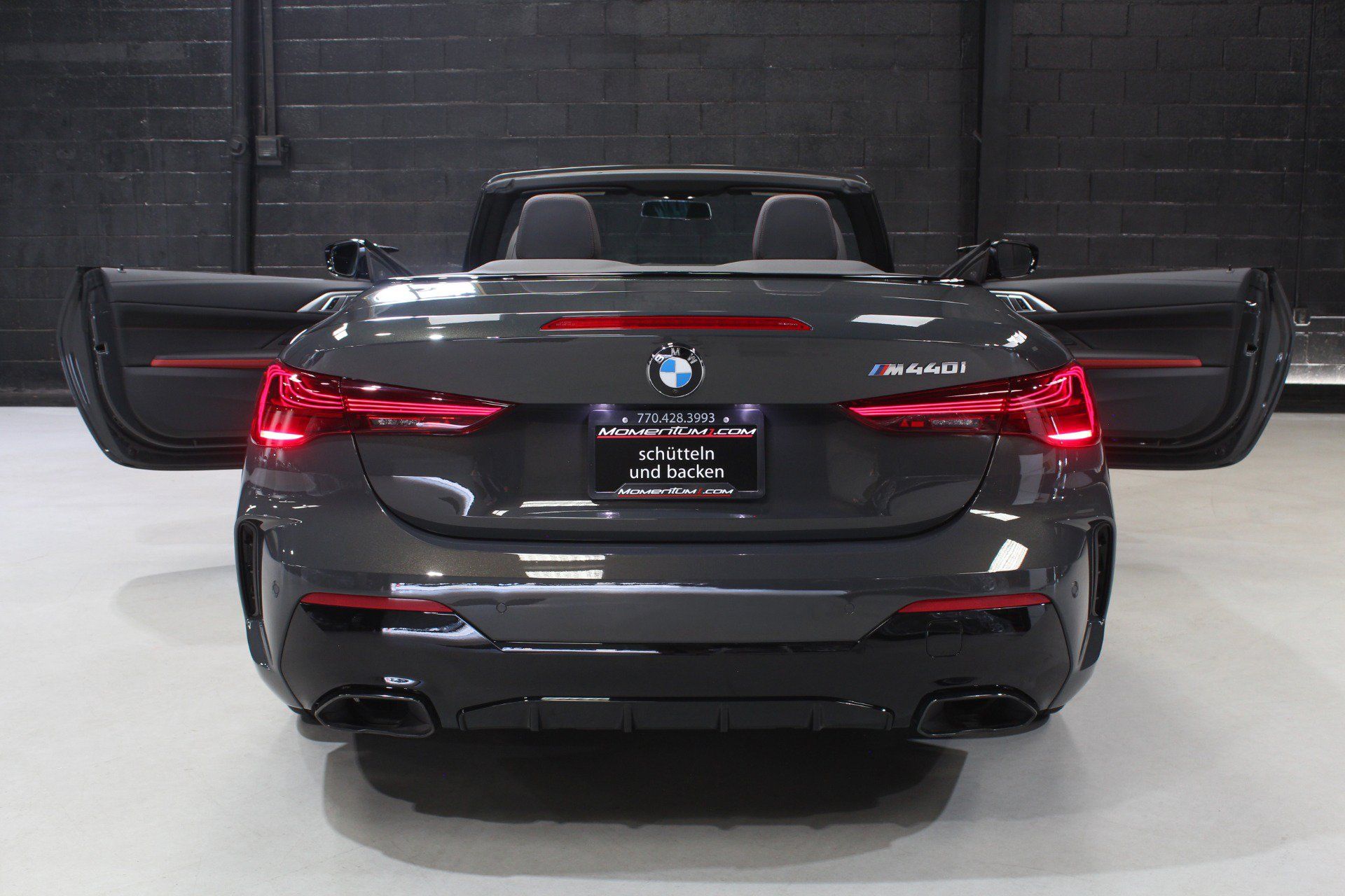 Used 2026 BMW M440i Convertible w/ Premium Package RWD image 21