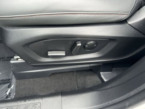 Certified 2025 Ford Explorer Active w/ Active Comfort Package image 14