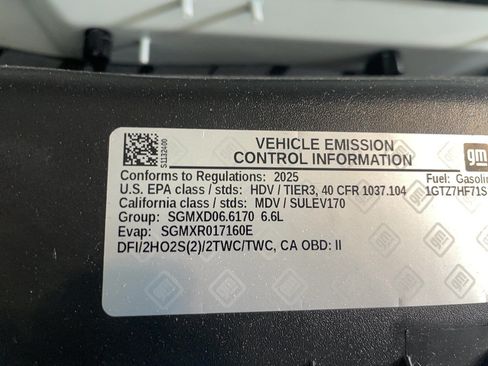 Used 2025 GMC Savana 3500 Extended RWD image 16