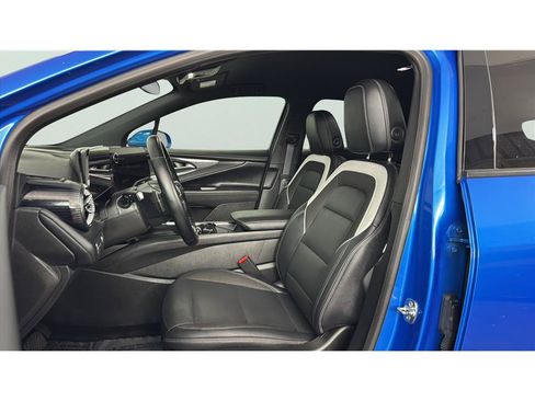 Used 2024 Chevrolet Blazer EV LT AWD/4WD image 11