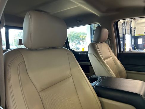 Used 2019 Ford F250 Lariat w/ Lariat Value Package image 12