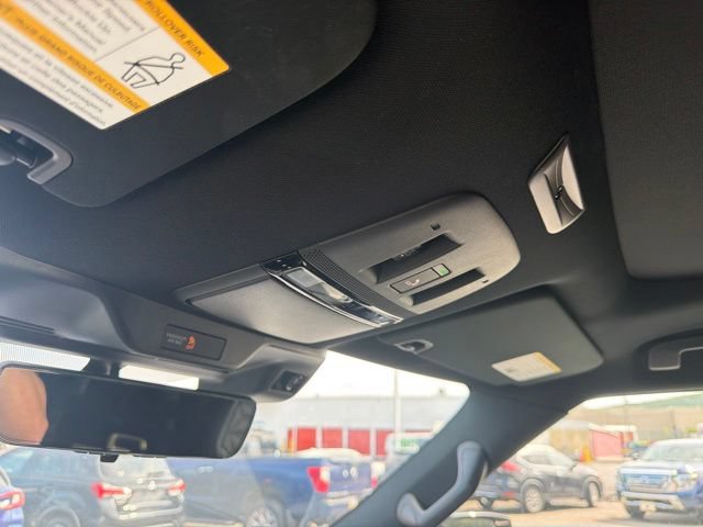 Used 2025 Nissan Armada Platinum AWD/4WD image 18