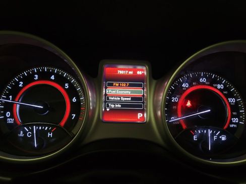 Used 2018 Dodge Journey SE w/ Connectivity Group FWD image 23