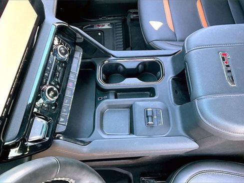 Used 2025 GMC Sierra 3500 AT4 w/ AT4 Premium Plus Package image 19