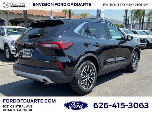 New 2025 Ford Escape SE image 11