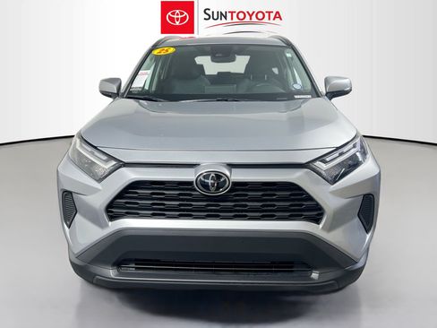 Used 2025 Toyota RAV4 XLE w/ Convenience Package FWD image 10
