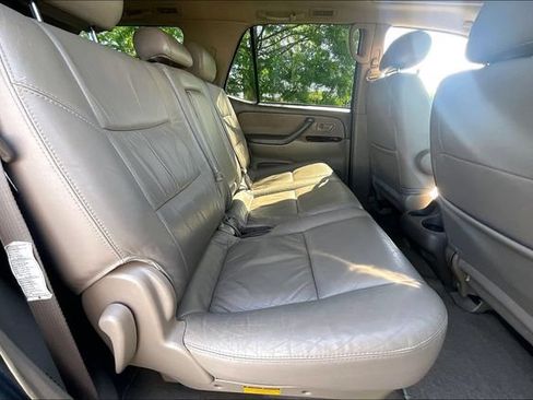 Used 2002 Toyota Sequoia SR5 RWD image 27