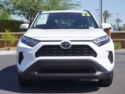Used 2025 Toyota RAV4 XLE FWD image 5
