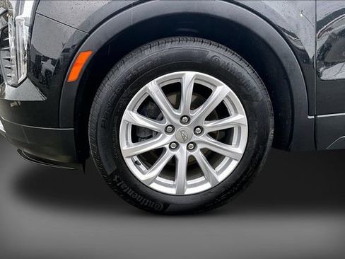 Used 2022 Cadillac XT4 Luxury w/ Cold Weather Package AWD/4WD image 8