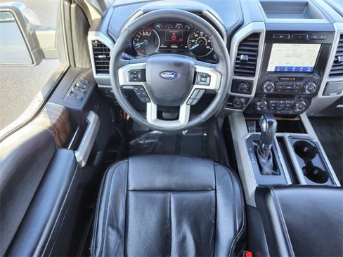 Used 2020 Ford F150 Lariat image 13