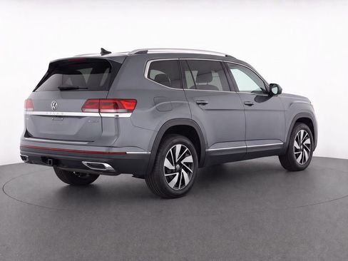 Used 2024 Volkswagen Atlas SEL AWD/4WD image 4