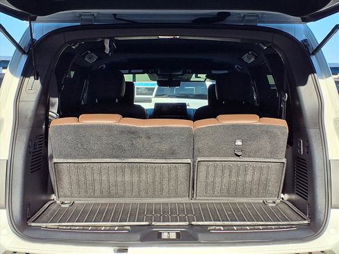 Used 2023 Nissan Armada Platinum w/ Captain's Chairs Package image 6