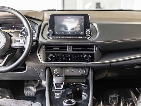 Used 2021 Nissan Rogue S image 35