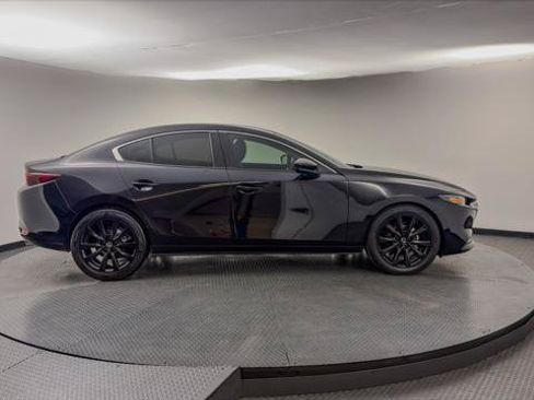 Used 2024 MAZDA MAZDA3 s FWD image 9