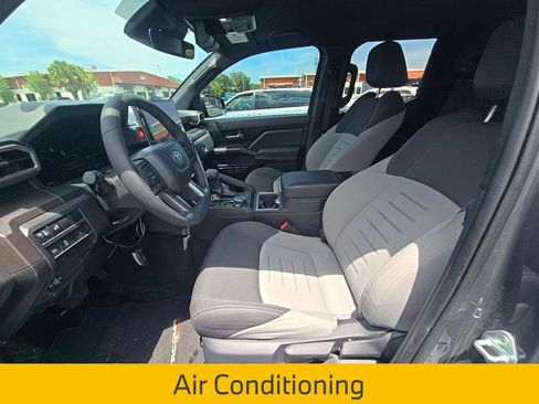 Used 2024 Toyota Tacoma TRD Off-Road AWD/4WD image 9