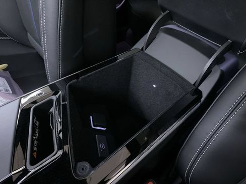 New 2025 Cadillac Lyriq Sport AWD/4WD image 25