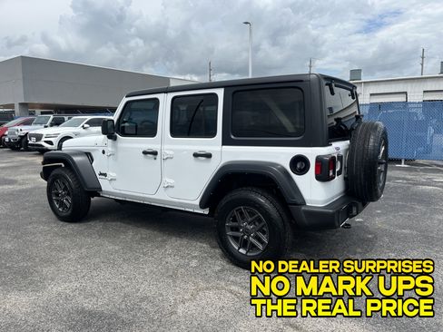 Used 2024 Jeep Wrangler Unlimited Sport AWD/4WD image 6