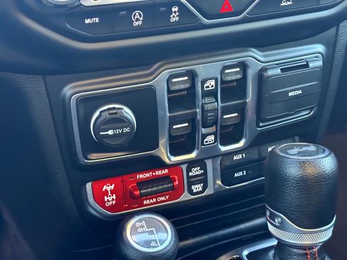 Used 2021 Jeep Wrangler Unlimited Rubicon w/ Steel Bumper Group image 26