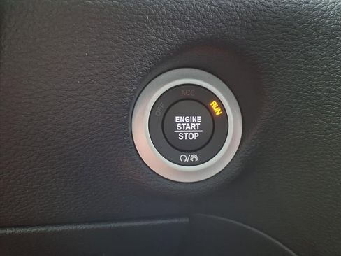 New 2026 Chrysler Pacifica Limited w/ S Appearance Package image 12