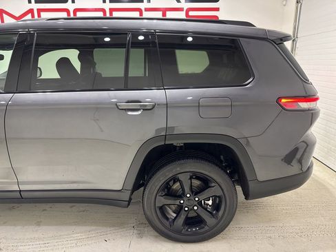 Used 2022 Jeep Grand Cherokee L Altitude image 6