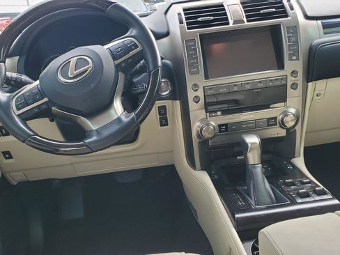 Used 2020 Lexus GX 460 Luxury w/ Luxury Sport Package AWD/4WD image 8