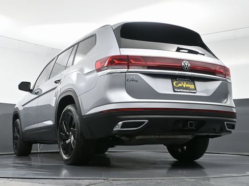 Used 2024 Volkswagen Atlas SE w/ Black Wheel Package image 51