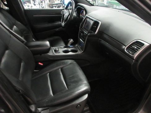 Used 2018 Jeep Grand Cherokee Limited AWD/4WD image 22