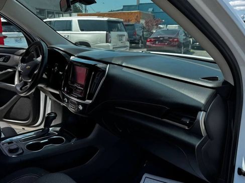 Used 2018 Chevrolet Traverse LS AWD/4WD image 29