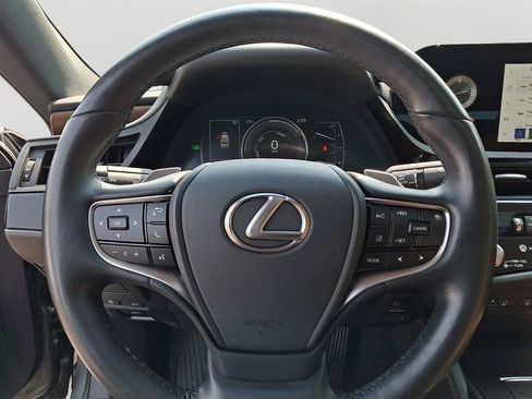 Used 2025 Lexus ES 300h w/ Premium Package FWD image 20