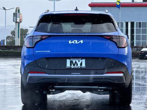 New 2026 Kia Sportage EX image 5