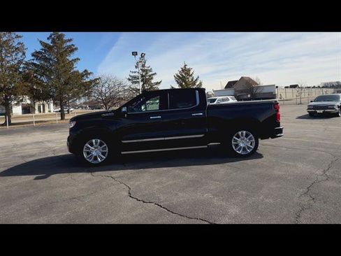 Used 2024 Chevrolet Silverado 1500 High Country w/ High Country Premium Package image 28