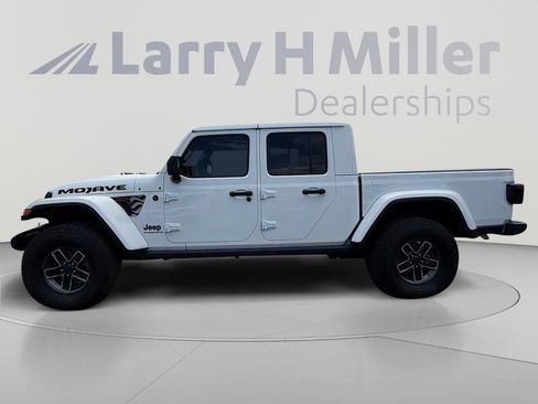 Certified 2025 Jeep Gladiator Mojave w/ Convenience Group AWD/4WD image 2