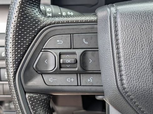 Used 2025 Toyota Tacoma SR5 AWD/4WD image 22