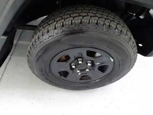 Used 2021 Jeep Wrangler Unlimited Sport image 27