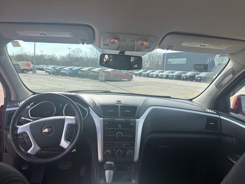 Used 2012 Chevrolet Traverse LT image 28