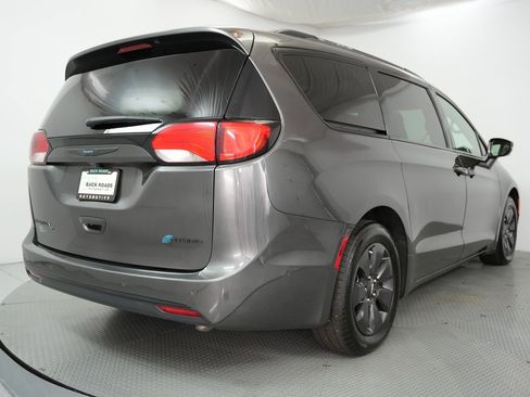 Used 2019 Chrysler Pacifica Limited w/ Advanced Safetytec Group image 9