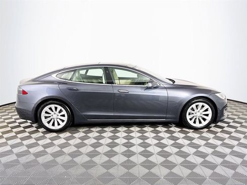 Used 2018 Tesla Model S 100D image 4