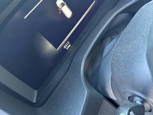 Used 2025 Nissan Rogue SL image 8