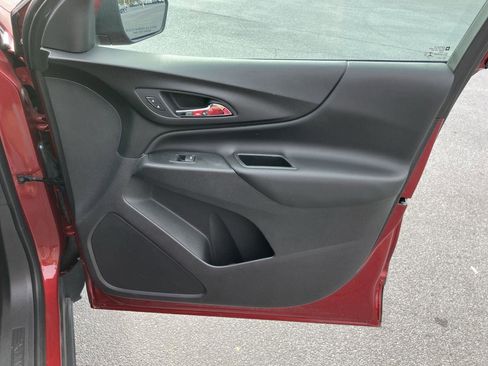 Used 2020 Chevrolet Equinox LT image 30