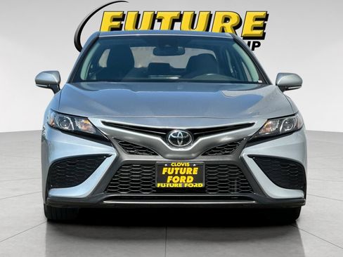 Used 2024 Toyota Camry SE w/ Convenience Package FWD image 9
