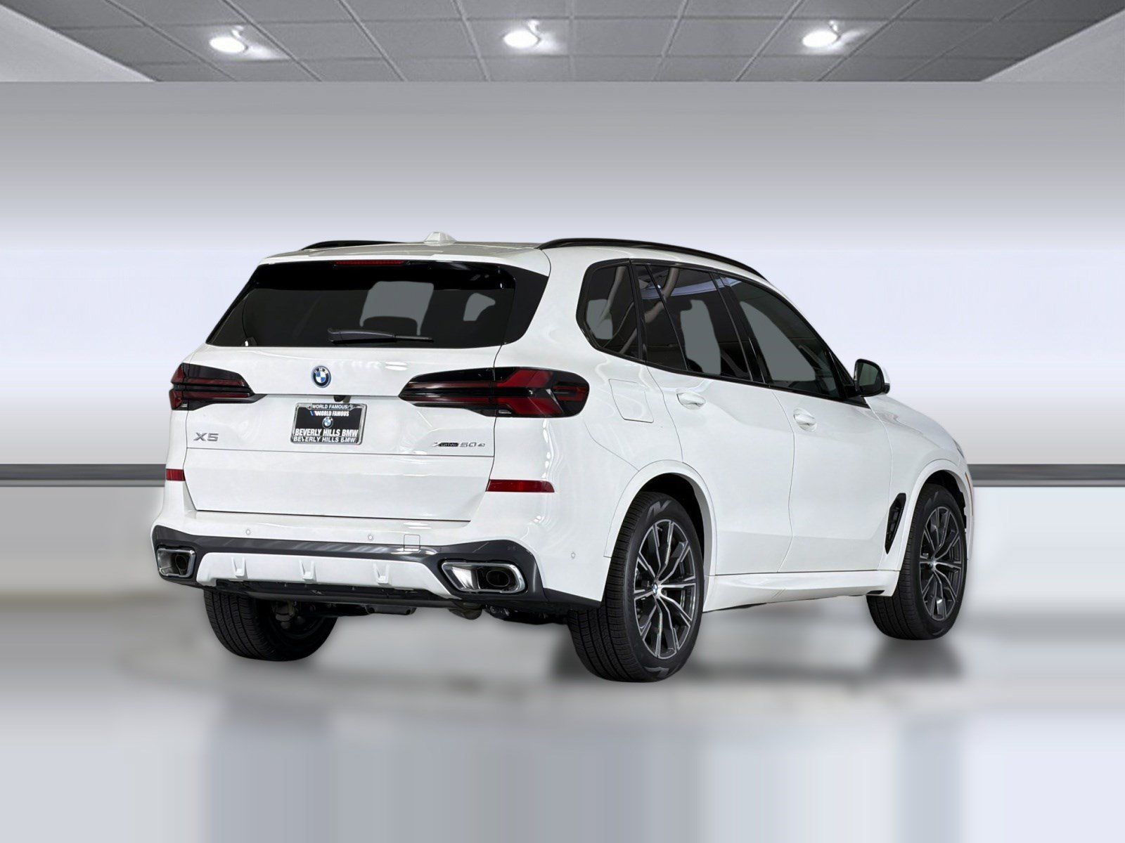 Used 2026 BMW X5 xDrive50e w/ M Sport Package AWD/4WD image 9