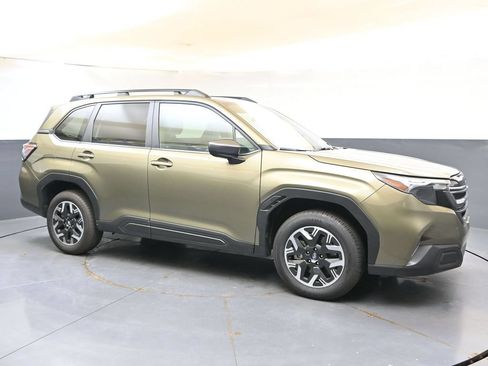 Certified 2025 Subaru Forester Premium AWD/4WD image 7
