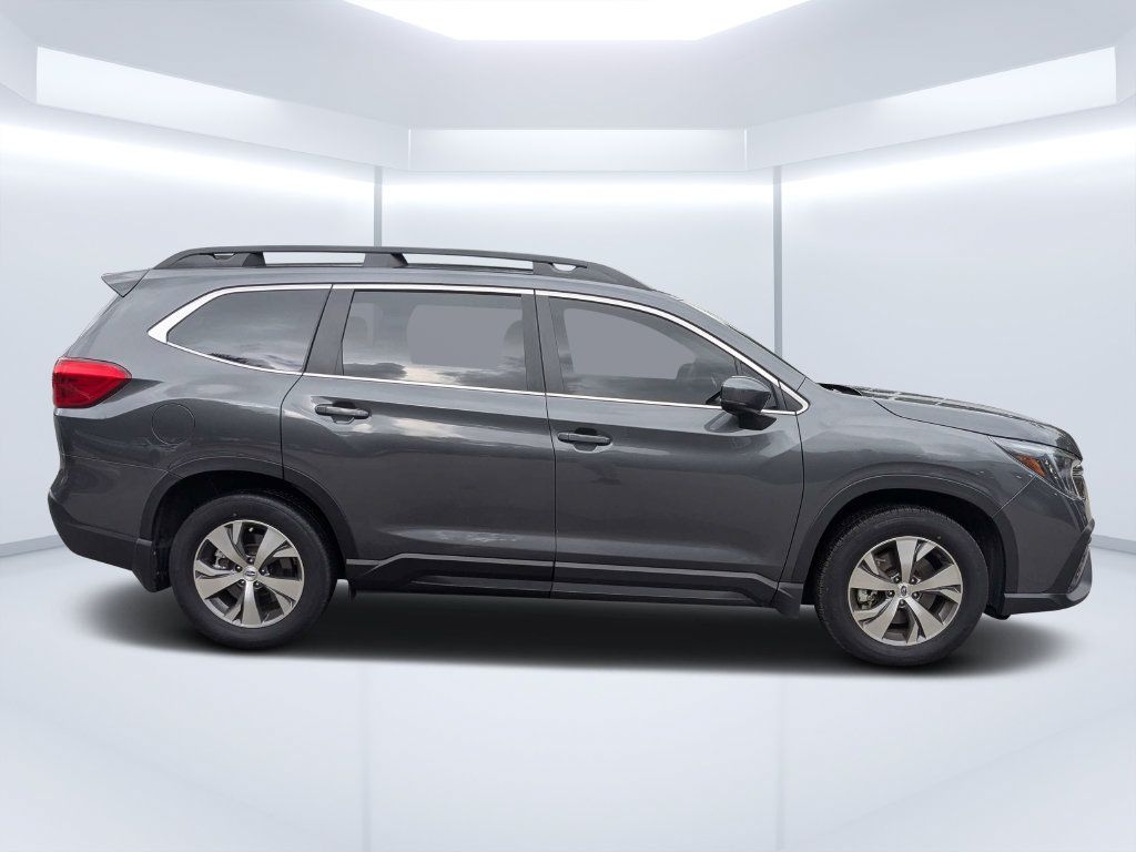 Certified 2024 Subaru Ascent Premium w/ Convenience Package AWD/4WD image 2