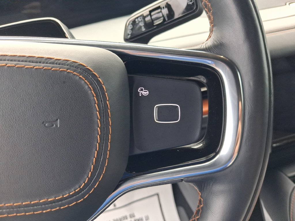 Used 2025 Lincoln Navigator Black Label AWD/4WD image 16