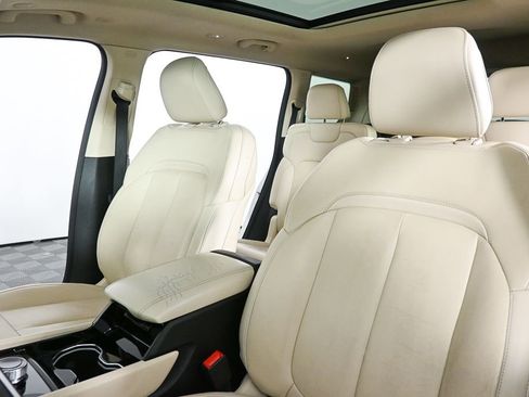 Used 2021 Jeep Grand Cherokee L Limited RWD image 5