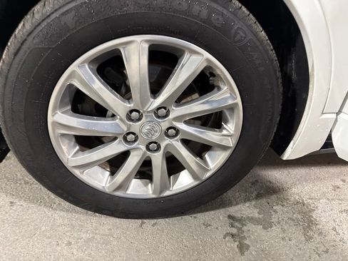 Used 2019 Buick Envision Essence w/ LPO, Road Trip Package FWD image 34
