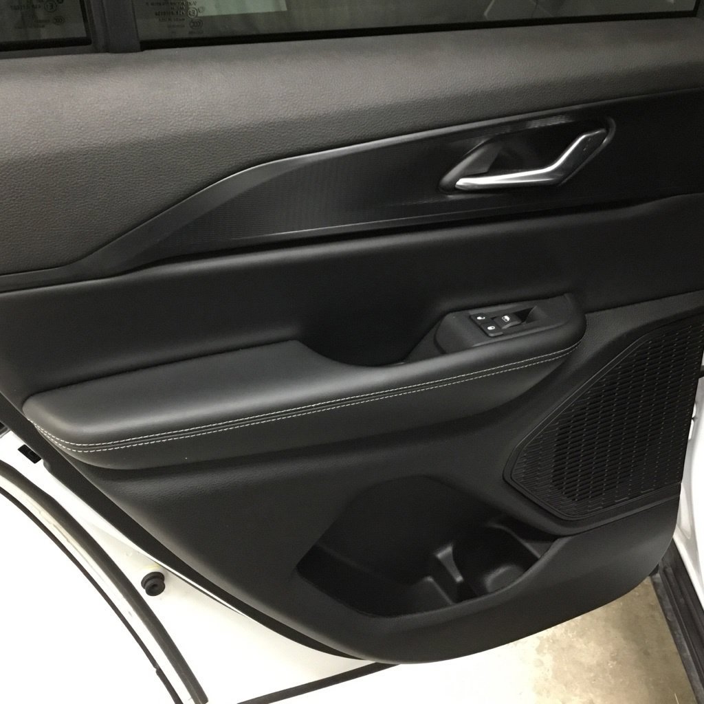 Used 2025 Jeep Grand Cherokee Altitude AWD/4WD image 19