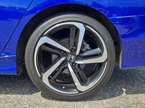 Used 2021 Honda Accord Sport image 9