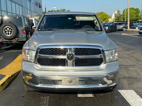 Used 2018 RAM 1500 Classic SLT image 3