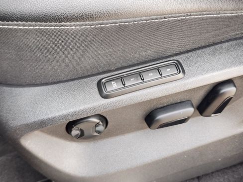 Used 2023 Volkswagen Atlas SEL R-Line image 22